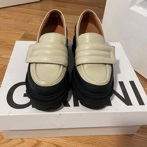 Ganni Black and Cream Loafers - Size 36